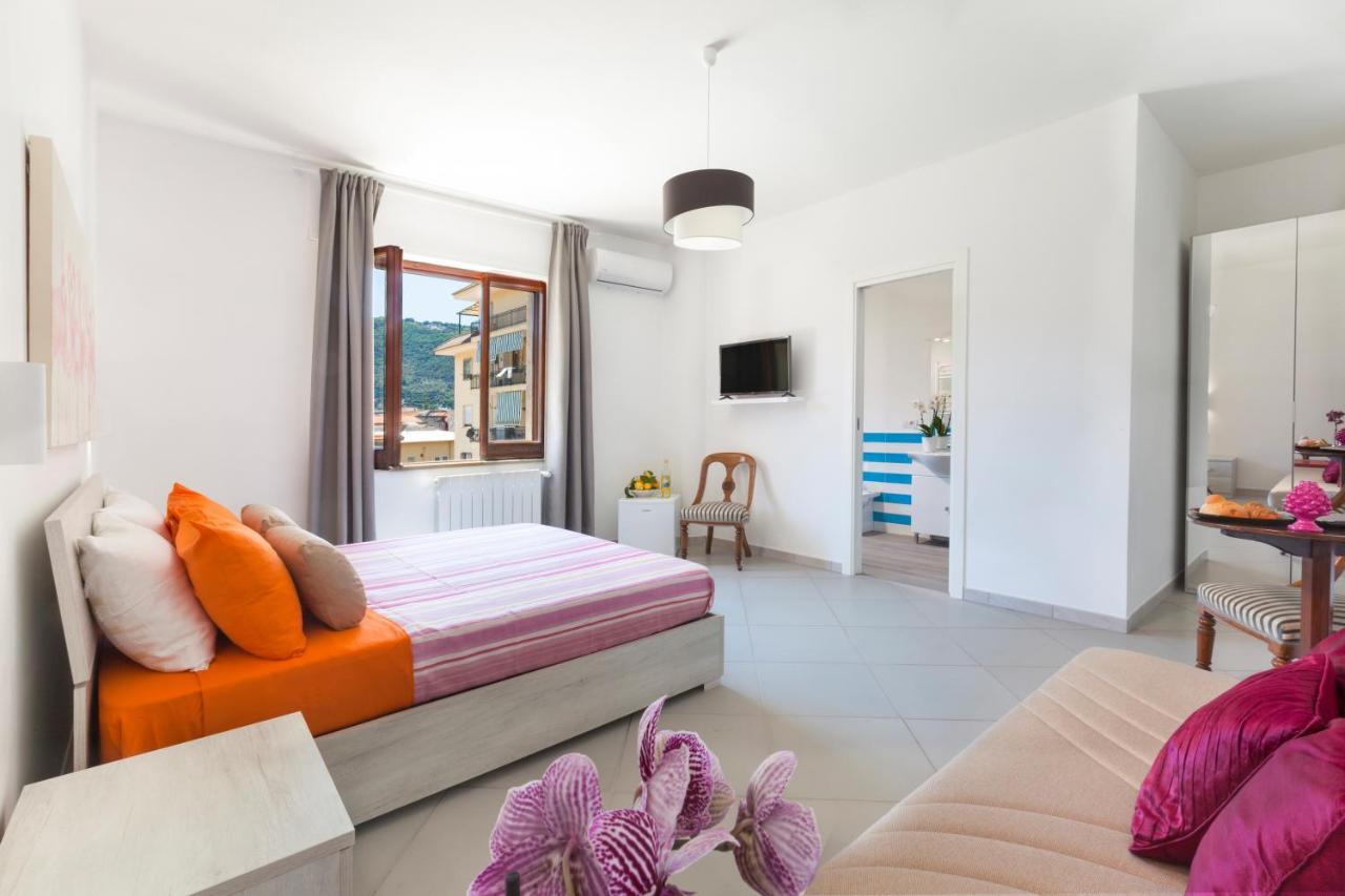 Estate4Home - Sofia Flora Piano di Sorrento Buitenkant foto